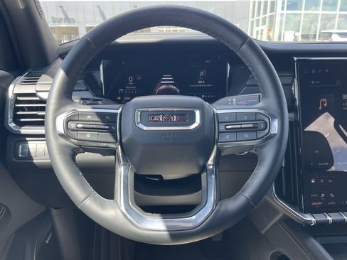 Used 2024 GMC Acadia Elevation w/ Luxury Package image 8