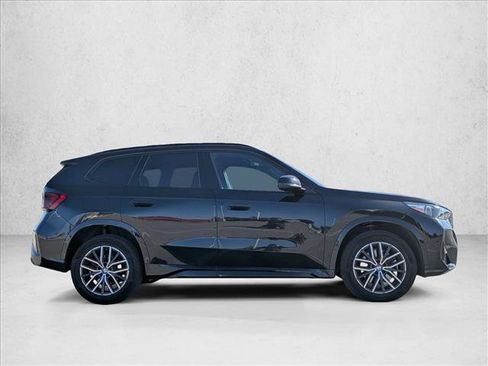 Used 2025 BMW X1 xDrive28i image 4