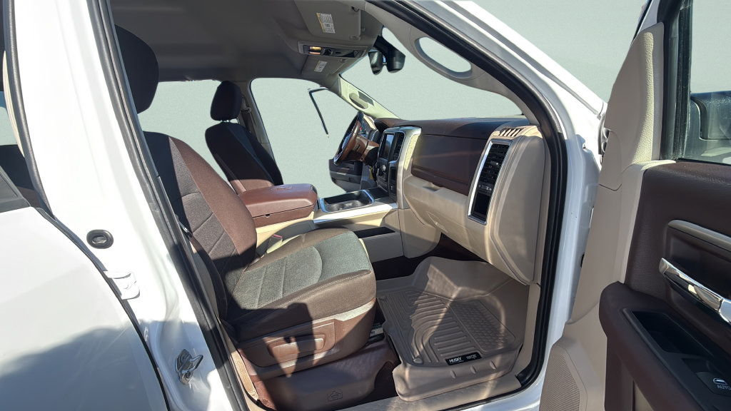 Used 2016 RAM 1500 Classic SLT w/ Luxury Group AWD/4WD image 18