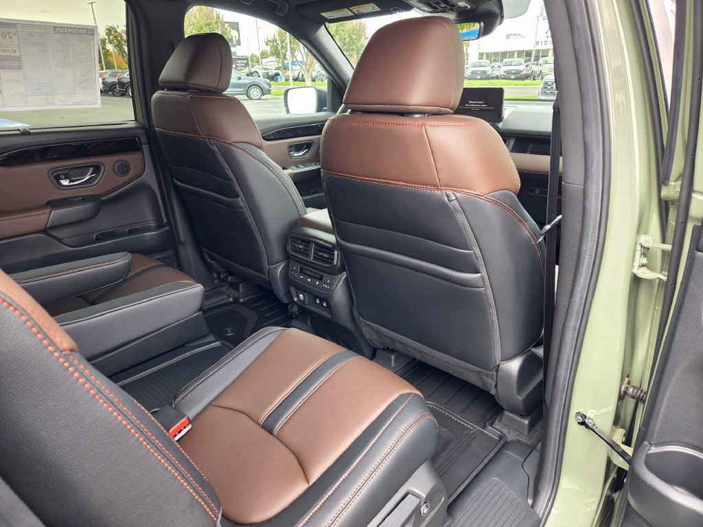 Used 2026 Honda Pilot TrailSport image 27