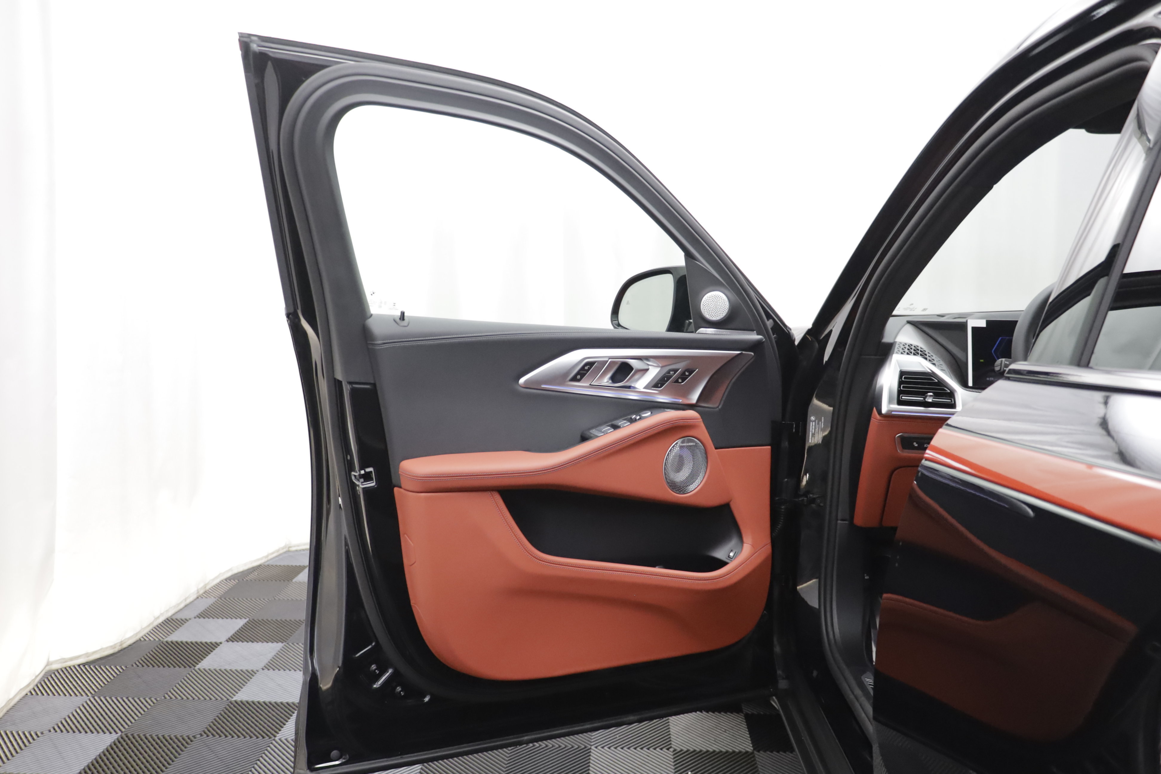 New 2027 BMW XM Label Red AWD/4WD image 7