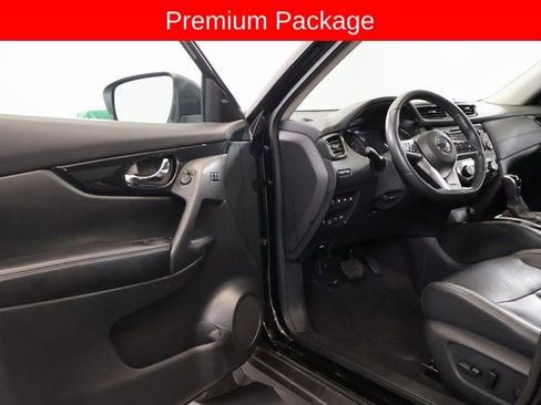 Used 2020 Nissan Rogue SL w/ Premium Package image 9