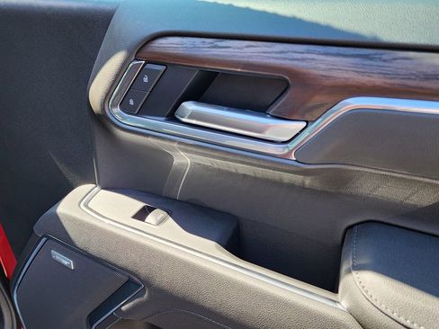 New 2026 GMC Sierra 1500 SLT image 38