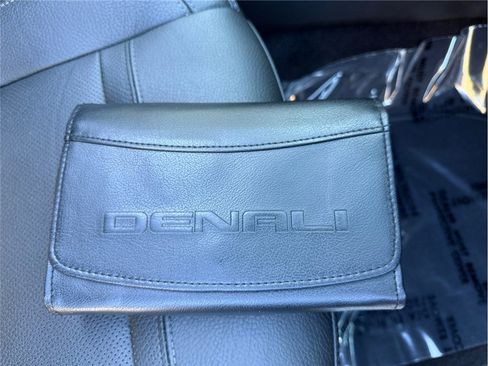 Used 2020 GMC Sierra 2500 Denali w/ Denali Ultimate Package AWD/4WD image 44