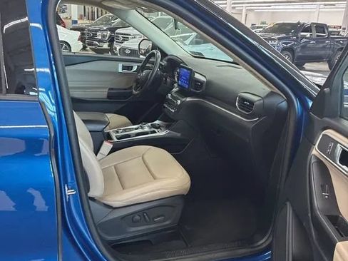 Used 2020 Ford Explorer XLT w/ Equipment Group 202A AWD/4WD image 10