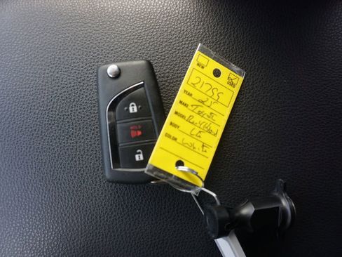 Certified 2025 Toyota RAV4 LE AWD/4WD image 31