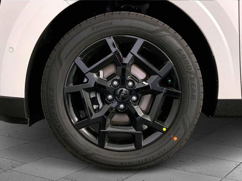 New 2025 Kia Carnival SX Prestige image 12