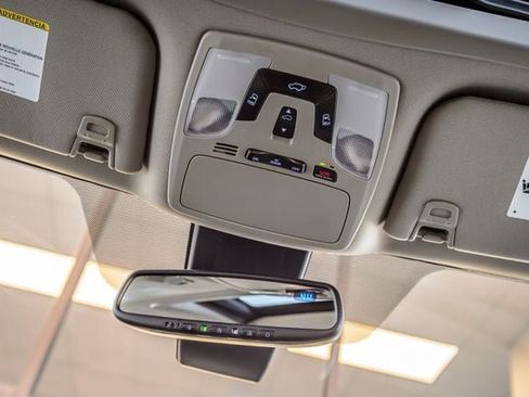 Used 2018 Toyota Sienna XLE Premium image 38