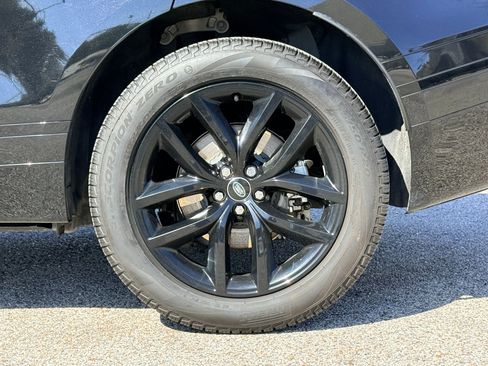 Used 2025 Land Rover Range Rover Velar Dynamic SE image 8