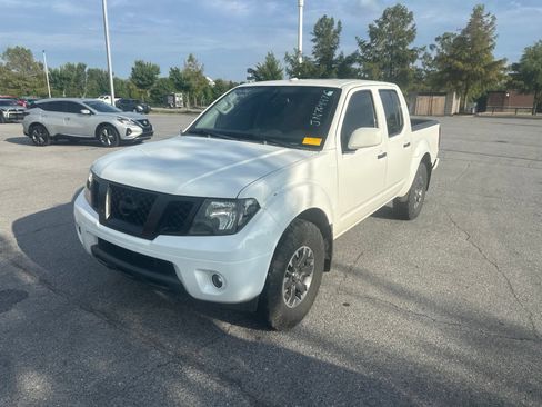 Used 2018 Nissan Frontier PRO-4X AWD/4WD image 1