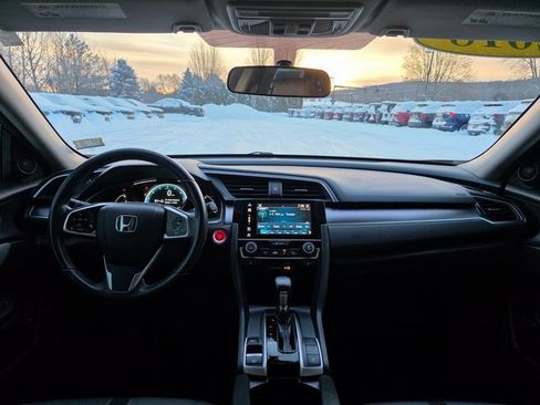 Used 2018 Honda Civic EX-T image 19