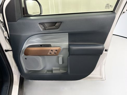 Used 2022 Ford Maverick Lariat w/ Lariat Luxury Package image 30