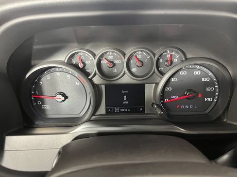Used 2021 Chevrolet Silverado 2500 Custom w/ Custom Value Package AWD/4WD image 18