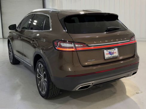 Used 2022 Lincoln Nautilus Reserve w/ Equipment Group 201A image 8