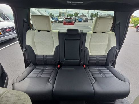 Used 2022 Toyota Tundra Capstone AWD/4WD image 23