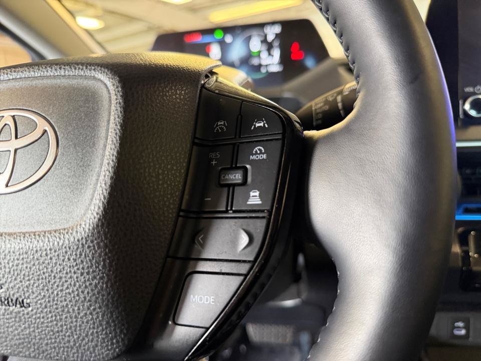Certified 2025 Toyota Prius XLE FWD image 23