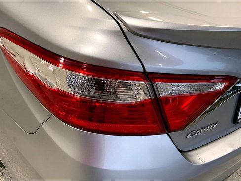 Used 2016 Toyota Camry LE image 29