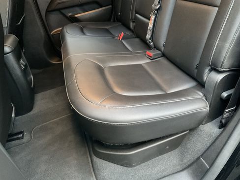 Used 2019 Chevrolet Colorado ZR2 image 34