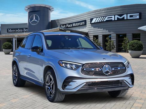 Certified 2025 Mercedes-Benz GLC 300 4MATIC image 2