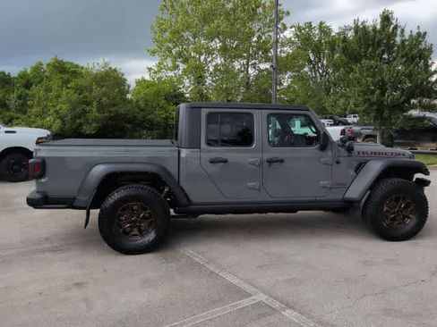 Used 2021 Jeep Gladiator Rubicon w/ Cold Weather Group AWD/4WD image 9