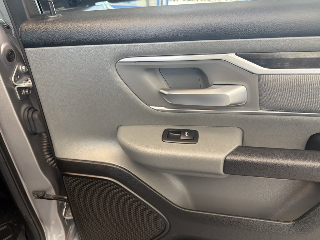 Used 2020 RAM 1500 Big Horn AWD/4WD image 14