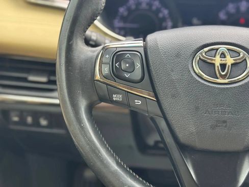 Used 2014 Toyota Avalon XLE Touring FWD image 23
