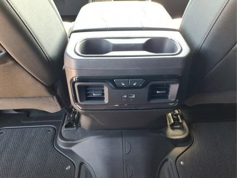 Used 2025 GMC Sierra 1500 AT4 w/ AT4 Premium Package AWD/4WD image 15
