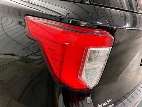 Used 2020 Ford Explorer XLT w/ Equipment Group 202A AWD/4WD image 36