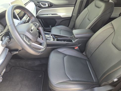 Used 2022 Jeep Compass Limited image 15