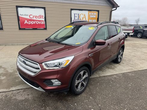 Used 2018 Ford Escape SEL image 1