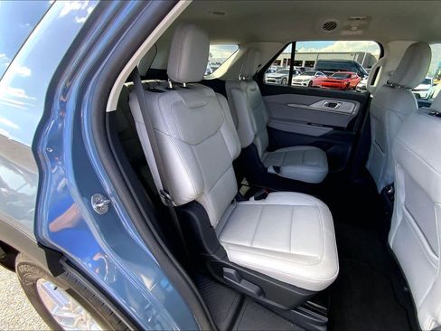 Certified 2025 Ford Explorer Active w/ Active Comfort Package image 20