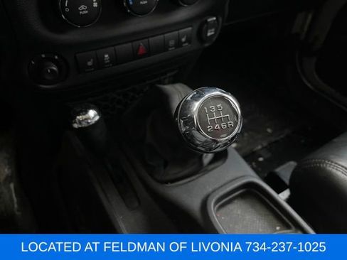 Used 2012 Jeep Wrangler Rubicon w/ PWR Convenience Group image 15