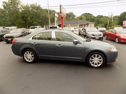 Used 2011 Lincoln MKZ FWD image 2