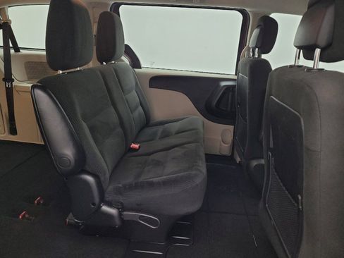 Used 2016 Dodge Grand Caravan American Value Package w/ UConnect Hands-Free Group FWD image 19