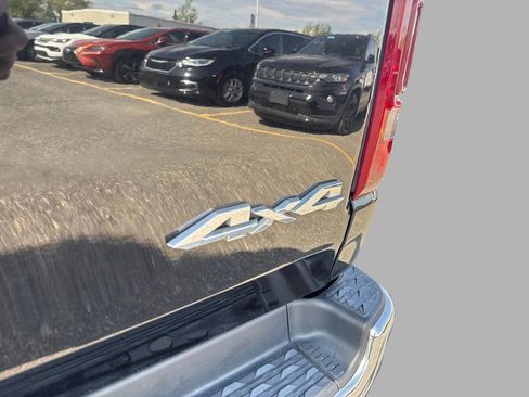 Used 2021 RAM 1500 Laramie AWD/4WD image 11