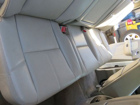 Used 2013 GMC Sierra 2500 SLT w/ SLT Convenience Package image 32