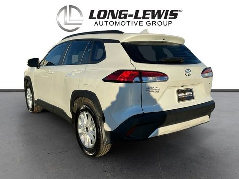 Used 2024 Toyota Corolla Cross LE w/ Moonroof Package image 4