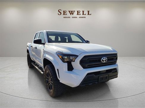 Used 2025 Toyota Tacoma SR image 7