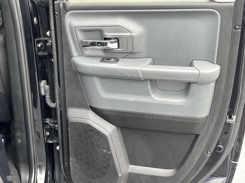 Used 2024 RAM 1500 Classic SLT AWD/4WD image 18