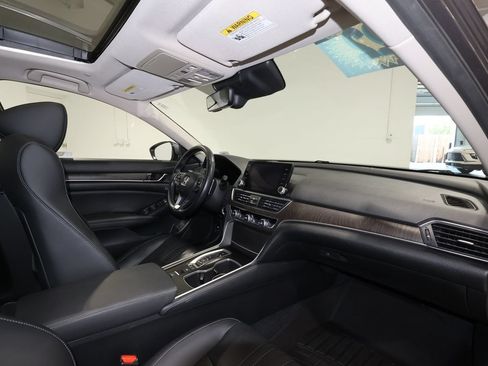 Used 2022 Honda Accord Touring image 28