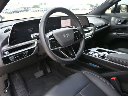 Certified 2024 Cadillac Lyriq Tech AWD/4WD image 15