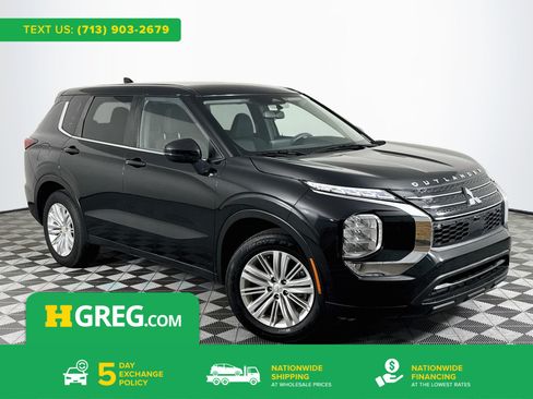 Used 2022 Mitsubishi Outlander ES FWD image 1