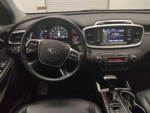 Used 2019 Kia Sorento EX image 22