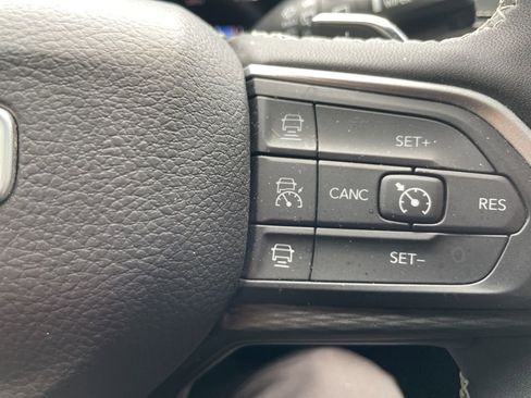 Used 2023 Jeep Grand Cherokee L Laredo AWD/4WD image 18