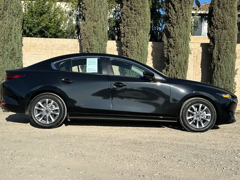 Used 2025 MAZDA MAZDA3 s image 3