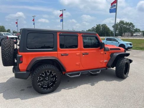 Used 2018 Jeep Wrangler Unlimited Sport S AWD/4WD image 16