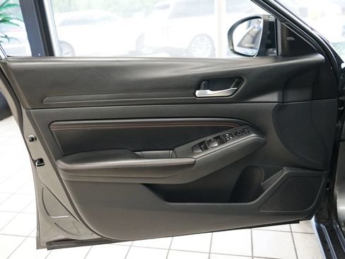 Used 2021 Nissan Altima 2.5 SR FWD image 22
