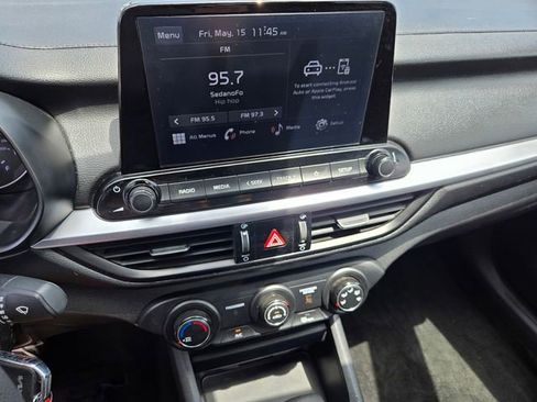 Used 2022 Kia Forte LXS FWD image 14