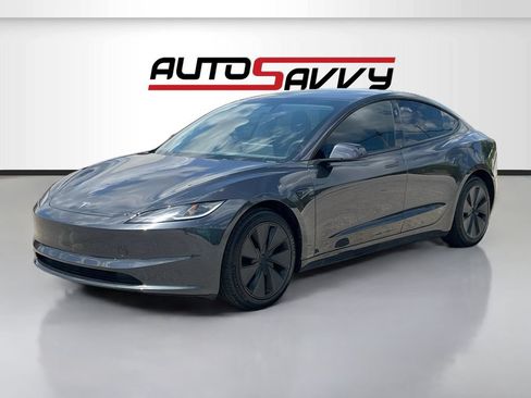 Used 2025 Tesla Model 3 Long Range RWD image 3