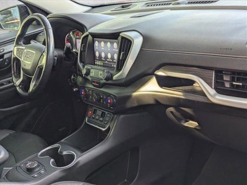 Used 2020 GMC Terrain SLT w/ Preferred Package image 21